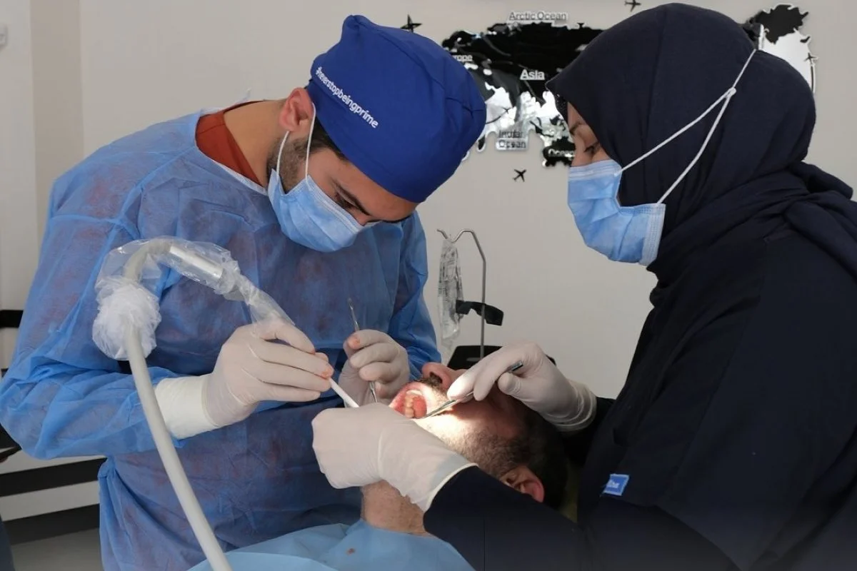 Rusya'dan Türkiye'ye Diş Tedavisi 2025 | En İyi Klinikler ve Tedavi Rehberi