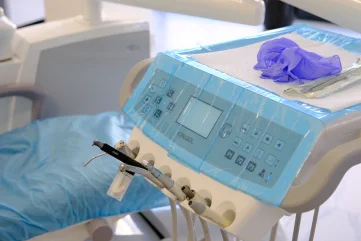 Warum ist Zahnsteinreinigung lebenswichtig? Erneuern Sie Ihre Mundhygiene mit den Zahnarztpraxen in Alanya. - Moon Dental Alanya Blog